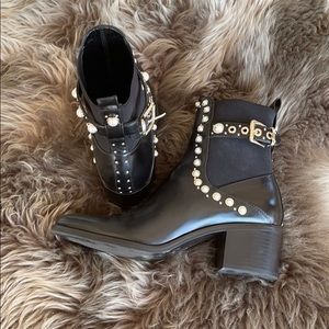 Zara ankle booties